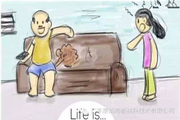 人生就是。。。 妻子已經(jīng)發(fā)火，你卻肆無忌憚地放屁“排毒氣”